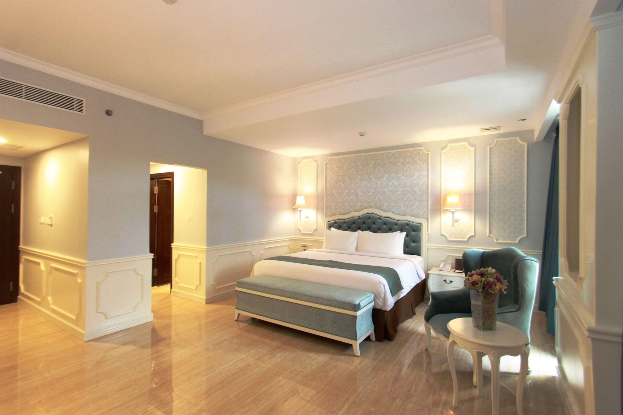 Grand Keisha Yogyakarta Hotel Kejayan Exterior photo